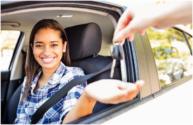 Guide To Choose The Right Driving School For Your Teen